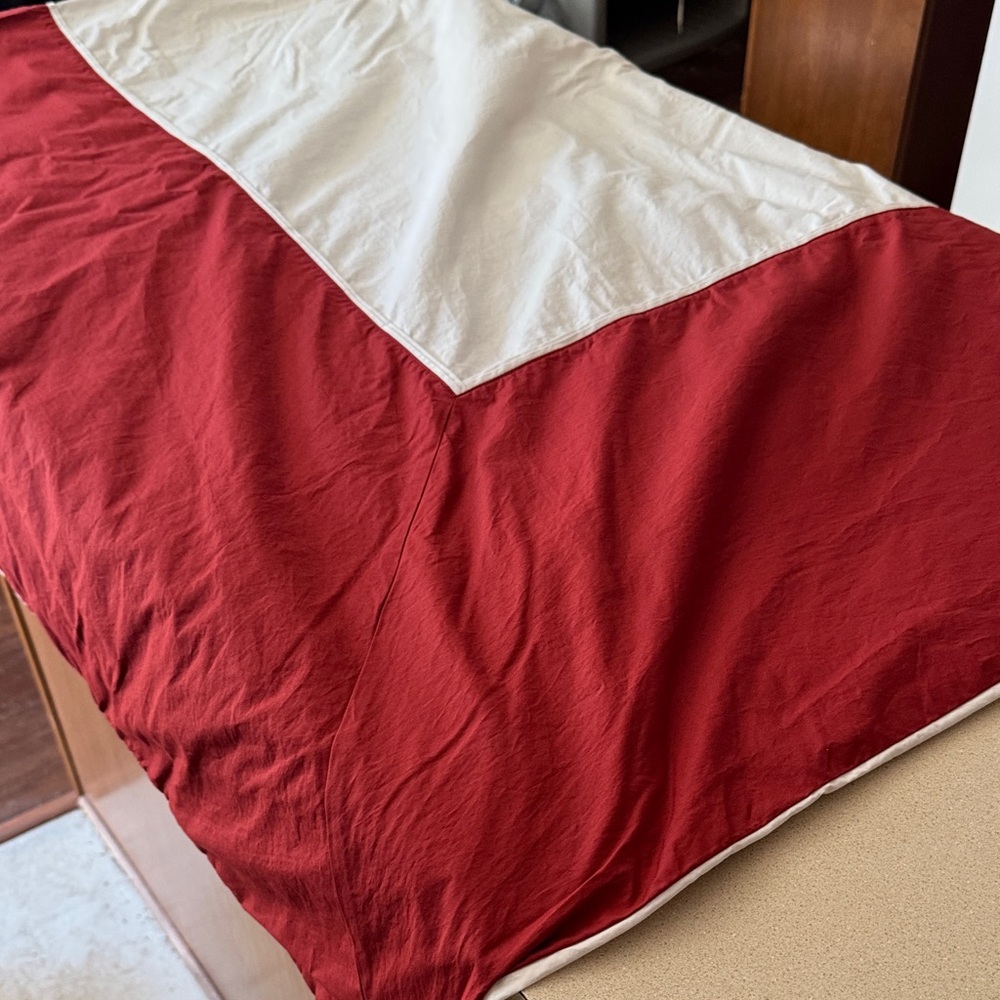 Pottery Barn Elegant Red and White Duvet Cover